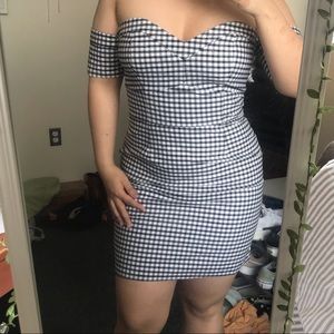 Guess Picnic Print Form Fitting Dress